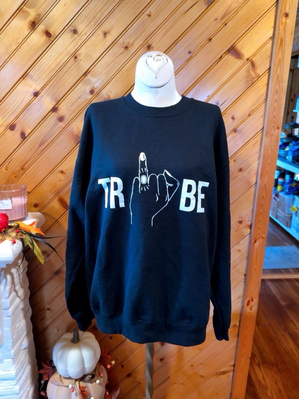 Boutique Bride Tribe Black Graphic Crewneck Sweatshirt Medium NWOT